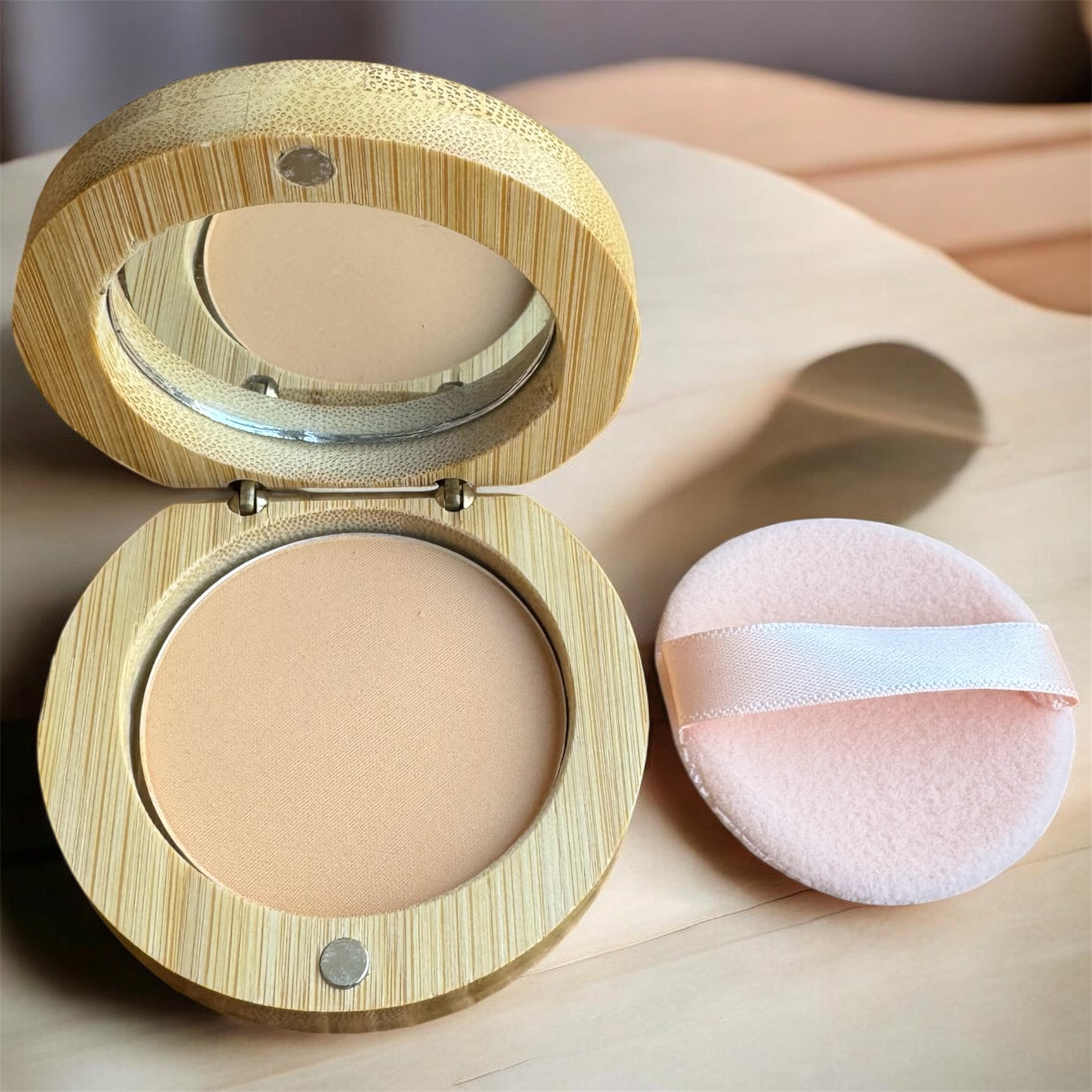Poudre Compacte Minérale SOLEIL – Teint Mat, Naturel & Soin de la Peau