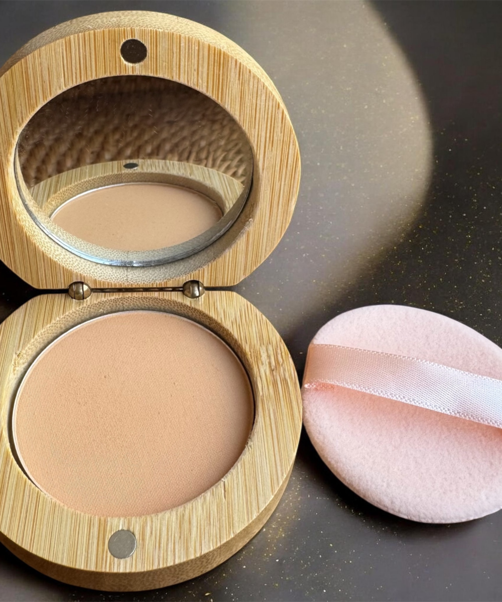 Poudre Compacte Minérale ASTRE – Teint Mat, Naturel & Soin de la Peau