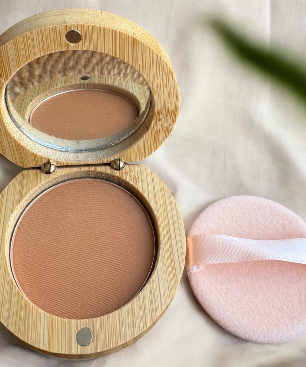 Poudre Compacte Minérale LUNE – Teint Mat, Naturel & Soin de la Peau